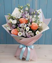 Букет цветов из:  Лизиантусы, Розы, Альстромерии и Гипсофила в Красногвардейском Республика Крым