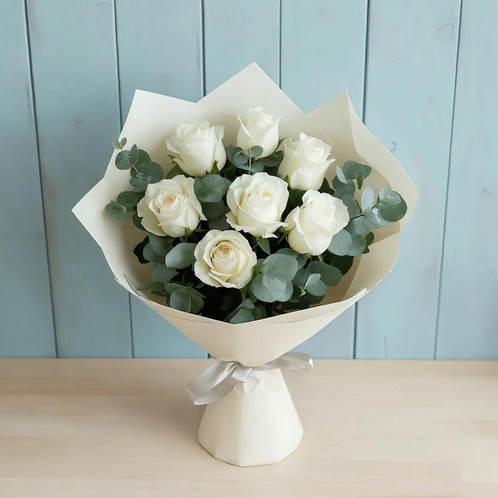 Букет Белые розы в Эвкалипте в Красногвардейском Республика Крым